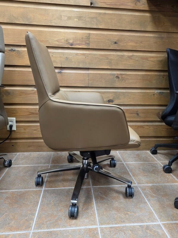 Affordable Executive mid-back, Faux Leather Conference Chair & Smooth Rolling Base -SS500B - Image 5