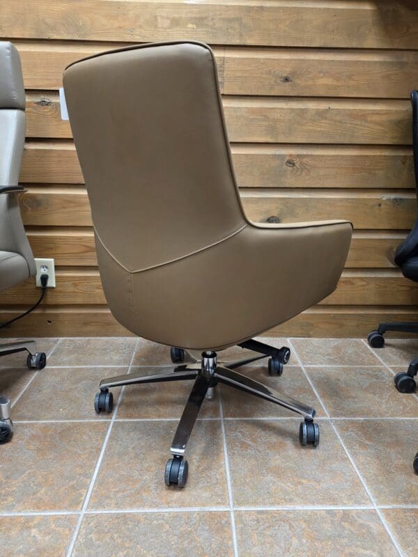 Affordable Executive mid-back, Faux Leather Conference Chair & Smooth Rolling Base -SS500B - Image 4