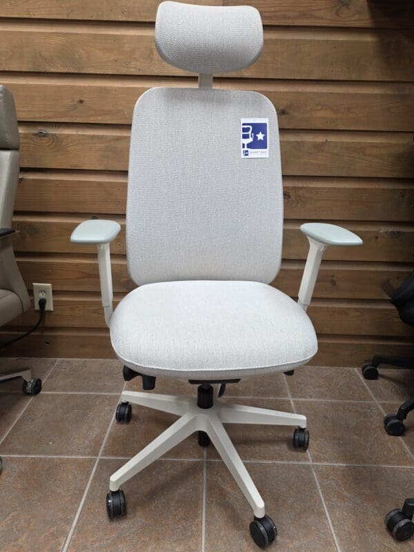 New EAC Mesh-Back Chair with Headrest - Image 4