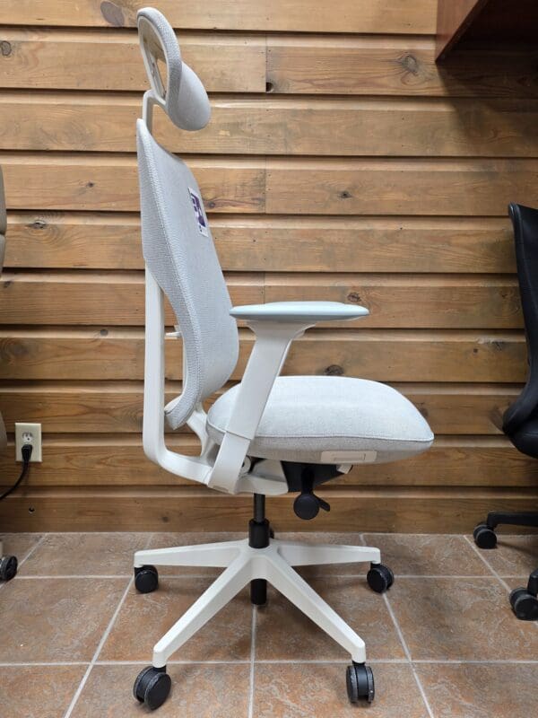 New EAC Mesh-Back Chair with Headrest - Image 6