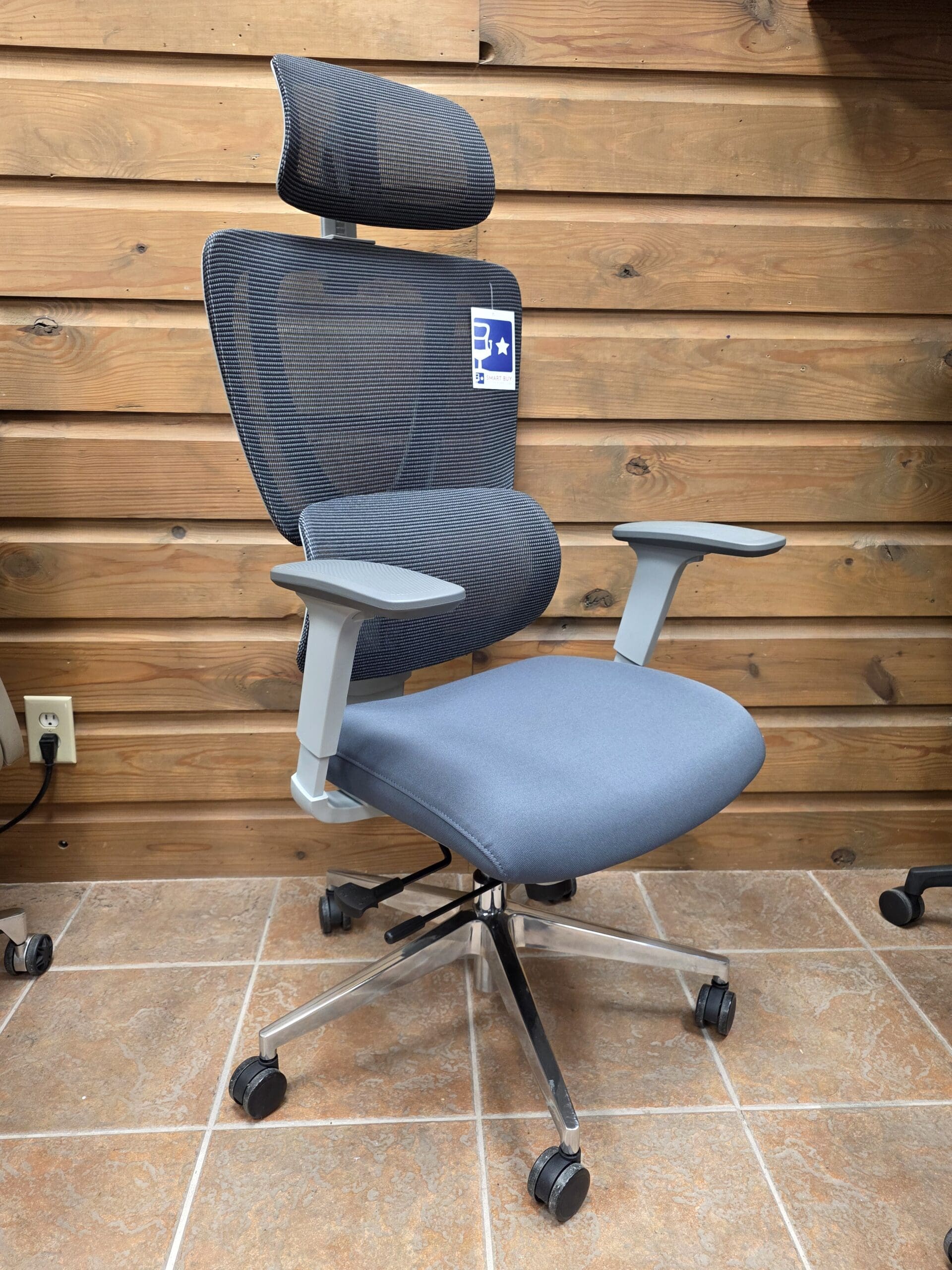 Echo - Ergonomic Mesh Back, Fabric Seat, Office Chair with Adjustable Headrest, and Adjustable Seat. - Image 3