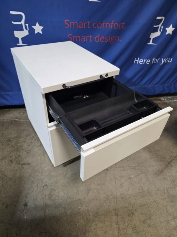 Used Smartfile Herman Miller 2-Drawer Mobile Pedestal with Optional Cushion Top – Used, High-Quality, with Lock (Check description about KEYS) - Image 10